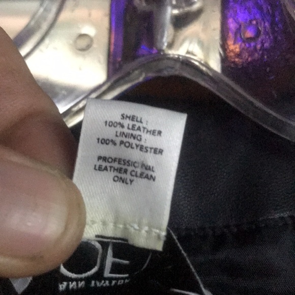 Loft by Ann Taylor Ladies Black Cropped Real Leather Jacket button cape style s0 - Picture 11 of 11